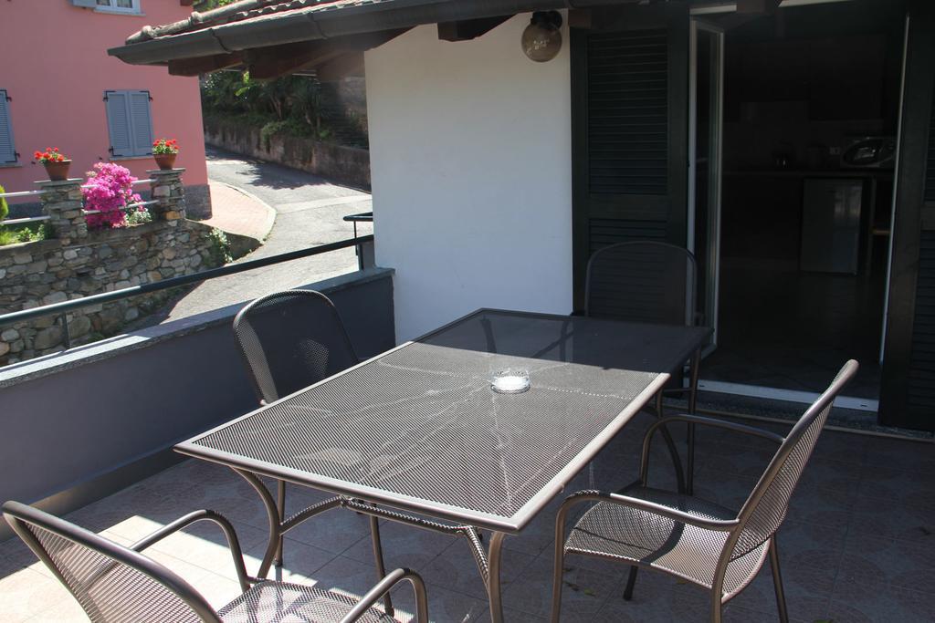Veranda Beach Apartment Pianello Del Lario Room photo