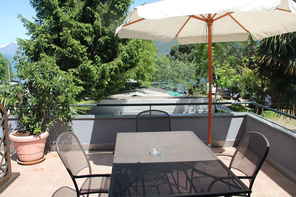 Veranda Beach Apartment Pianello Del Lario Room photo